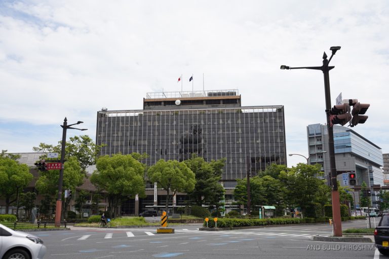 岡山市役所 2021.07 建替の基本設計が策定！公園一体の高さ約87mの庁舎に