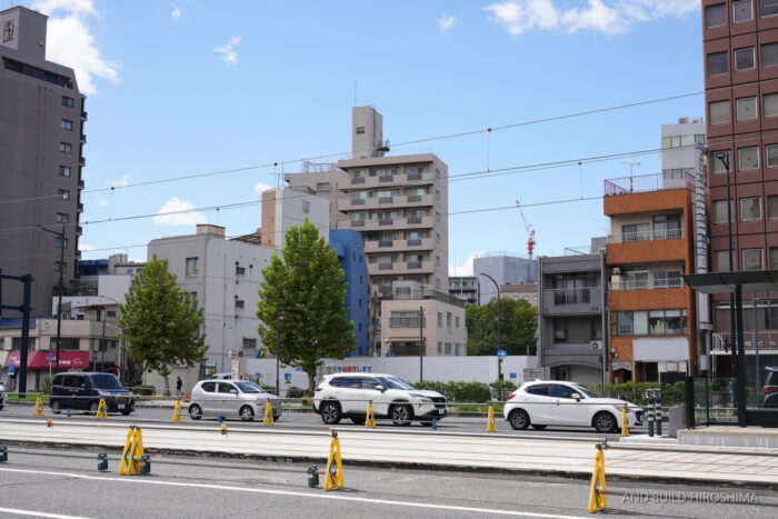 稲荷町電停付近から見るホテル建設予定地